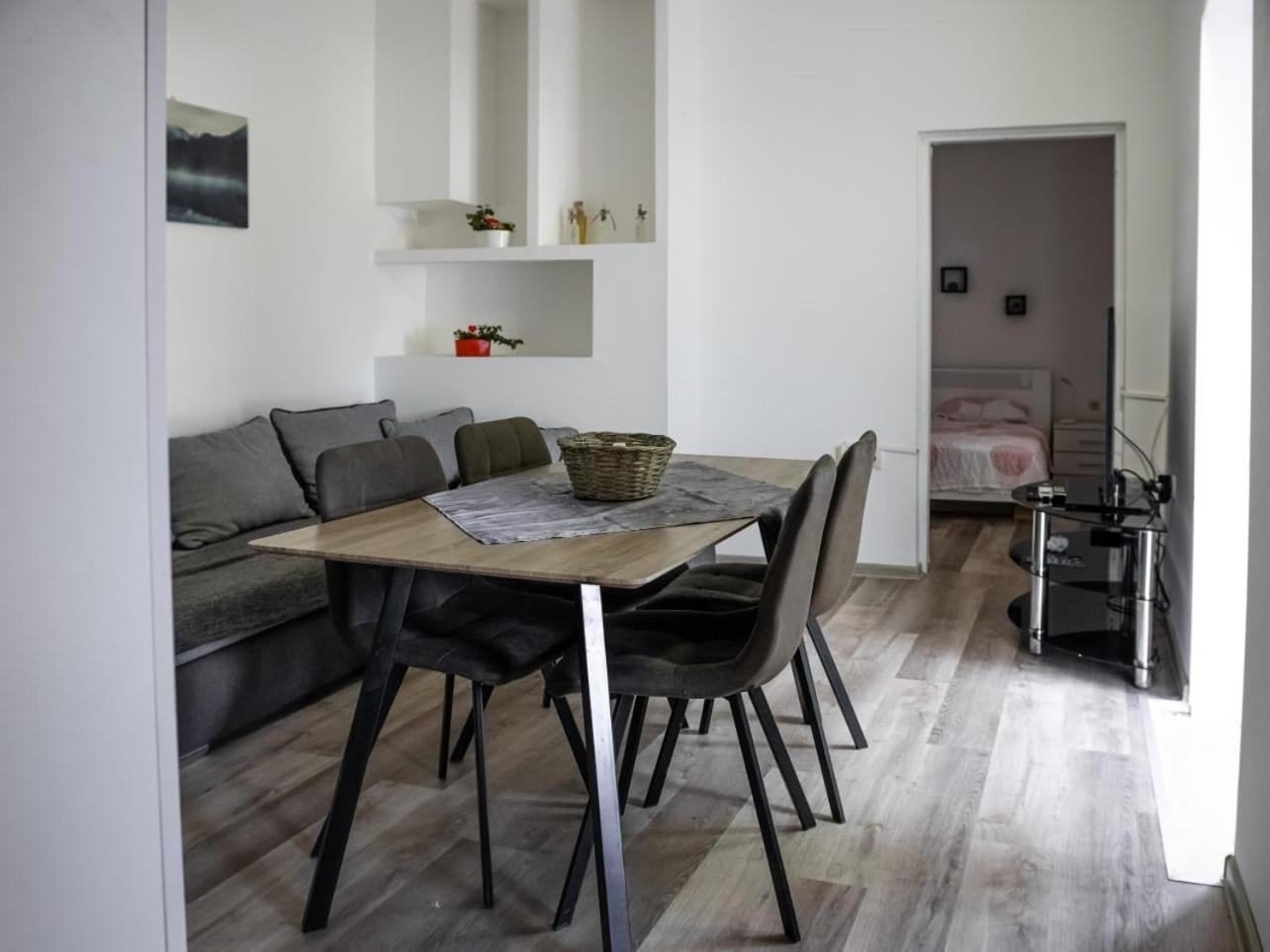 Apartment Ground Floor With Parking Erny Pula Exterior photo
